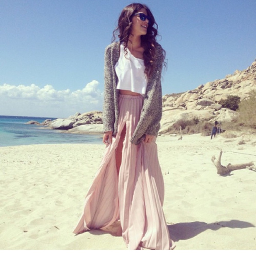 FindersKeepers pleated M slit skirt